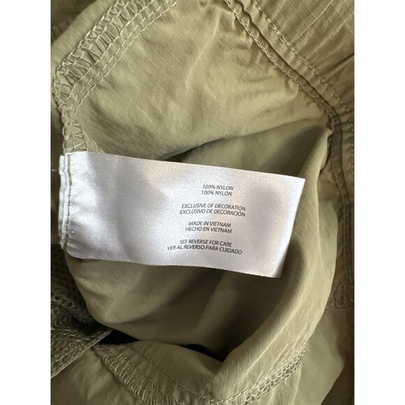 Eddie Bauer Mens Olive Nylon Cargo Shorts size XL Lightweight Quick Dry hiking - Picture 3 of 4